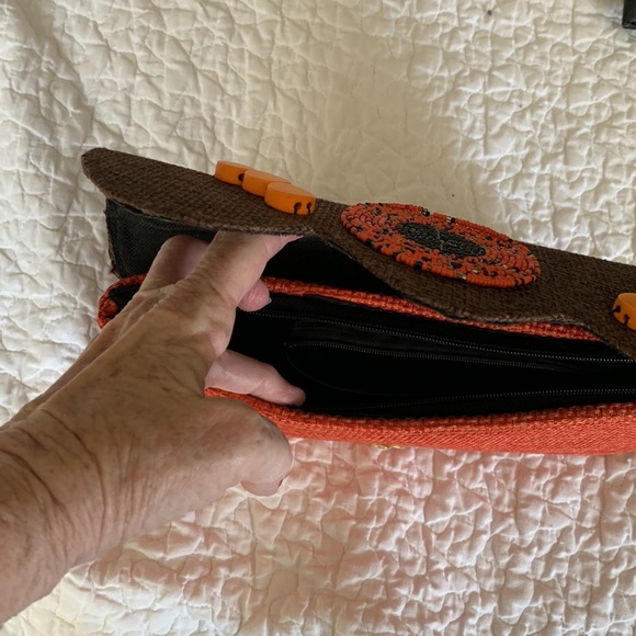Perfect clutch for fall orange woven base with beaded top - Picture 2 of 2